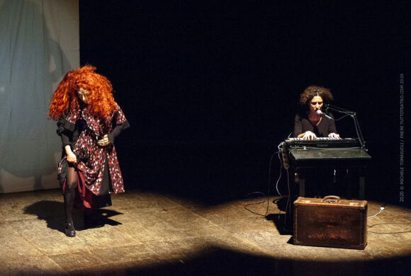 Il cabaret dei vizi capitali - teatrino a due pollici - serena pecoraro - foto di Michele Tomaioli